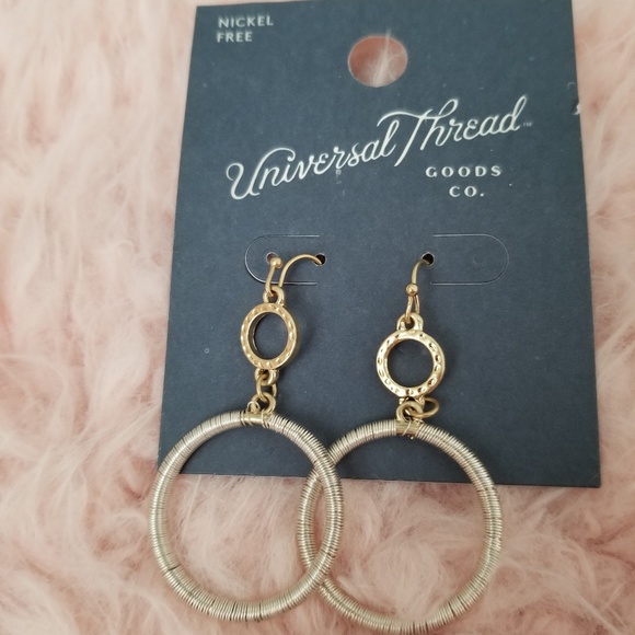 Nickel free gold hoop earrings - Picture 2 of 3